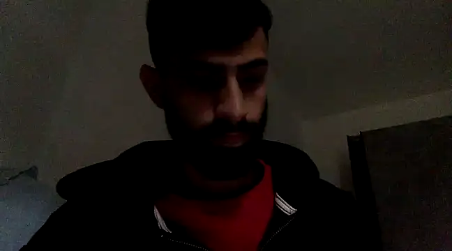 hugoprada online show from December 18, 1:12 pm