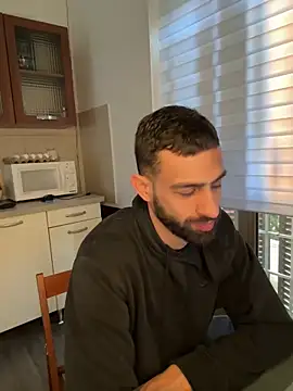 hugoprada online show from January 24, 8:23 am