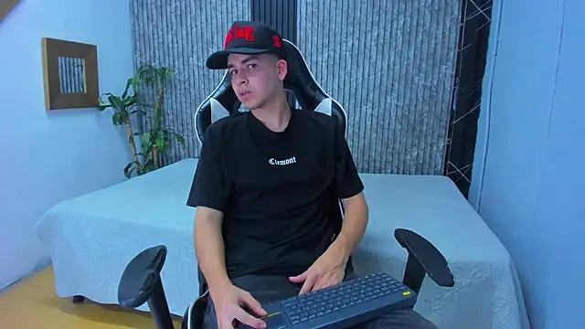 Mike 0233  online show from November 1, 5:11 am