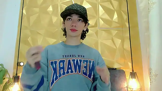 Snapshot of SexyJuliii21 chatting on March 7, 9:51 am SexyJuliii21 online show from March 7, 9:51 am