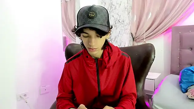 Snapshot of SexyJuliii21 chatting on March 16, 10:20 pm SexyJuliii21 online show from March 16, 10:20 pm