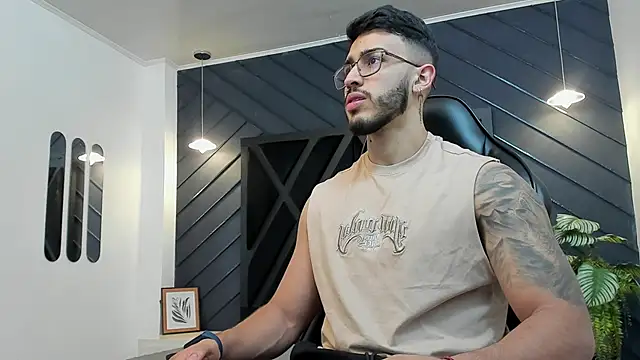 Liam Kleiin online show from November 2, 2:10 pm