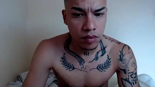 Snapshot of Osiiriis chatting on January 31, 2:49 pm Osiiriis online show from January 31, 2:49 pm