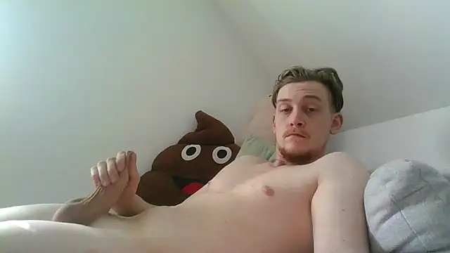 Snapshot of Fazu4 chatting on March 3, 11:59 am Fazu4 online show from March 3, 11:59 am