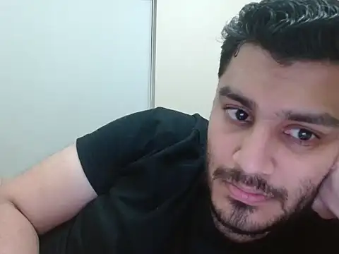 Snapshot of robintoit chatting on September 9, 5:56 pm robintoit online show from September 9, 5:56 pm
