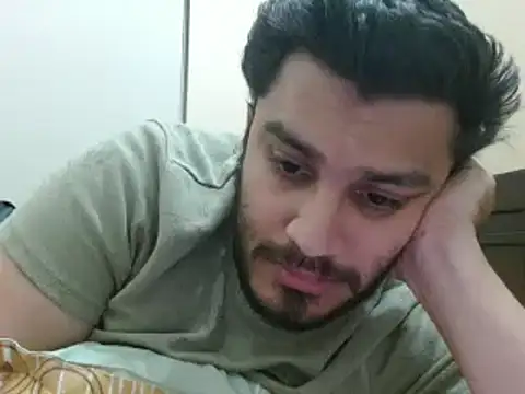 Snapshot of robintoit chatting on February 22, 3:21 pm robintoit online show from February 22, 3:21 pm