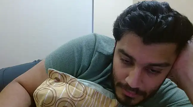 Snapshot of robintoit chatting on February 22, 1:44 am robintoit online show from February 22, 1:44 am