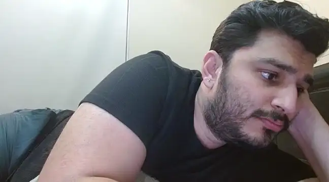 Snapshot of robintoit chatting on January 4, 3:28 pm robintoit online show from January 4, 3:28 pm