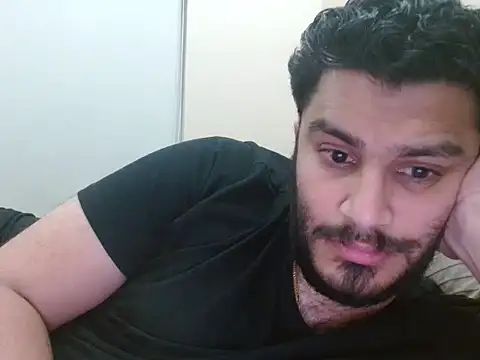 Snapshot of robintoit chatting on October 4, 7:29 pm robintoit online show from October 4, 7:29 pm