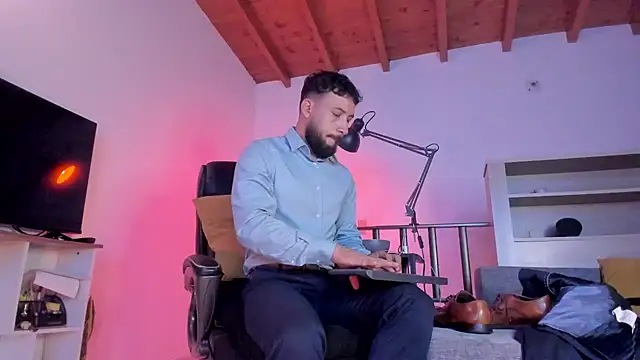 bruno woods online show from April 11, 12:07 am