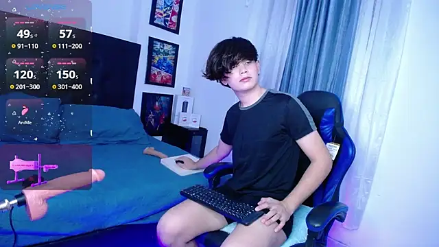 Snapshot of andyboy- chatting on October 6, 11:09 pm andyboy- online show from October 6, 11:09 pm
