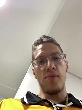 Snapshot of SOYMRX chatting on January 20, 3:04 am SOYMRX online show from January 20, 3:04 am