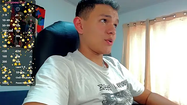 Snapshot of Dunkan_Kravitz chatting on February 1, 9:19 pm Dunkan Kravitz online show from February 1, 9:19 pm