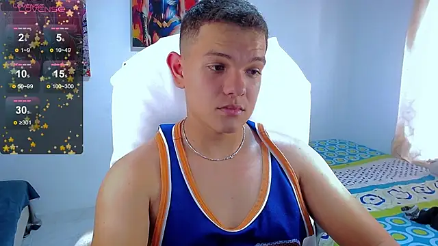 Snapshot of Dunkan_Kravitz chatting on January 4, 8:59 pm Dunkan Kravitz online show from January 4, 8:59 pm