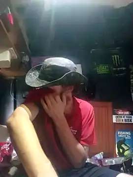 hothippie420 online show from September 25, 3:22 pm