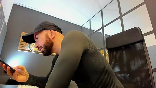 AronGrant online show from February 23, 10:45 am