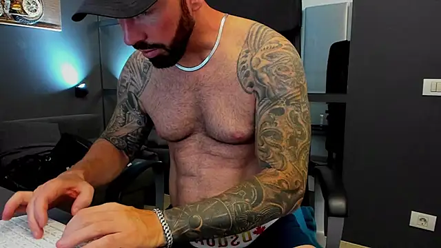 AronGrant online show from July 4, 9:45 am