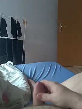 Henryb61 online show from March 13, 10:15 am