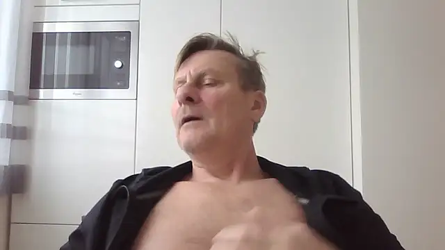 johnnym1 online show from January 13, 1:15 pm