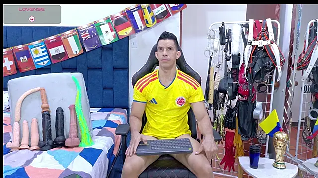 JoseRumbero26 online show from July 3, 12:33 pm