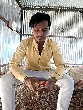 Snapshot of Kartik_bbc_indian chatting on December 15, 6:18 am Kartik bbc indian online show from December 15, 6:18 am