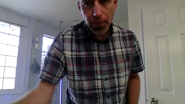 El Gizmo online show from February 9, 5:50 pm