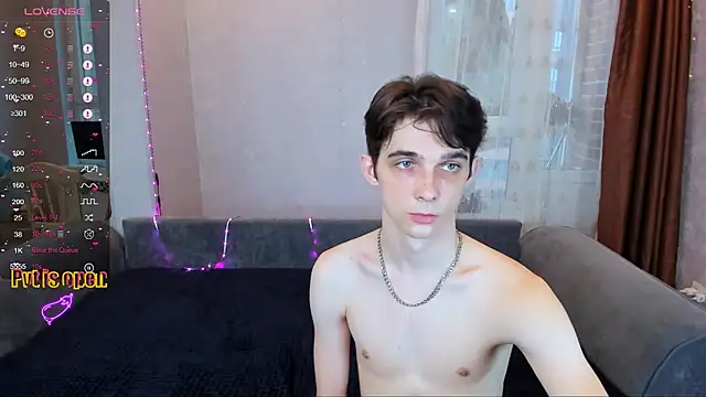 Aaron Boom online show from March 21, 5:11 am