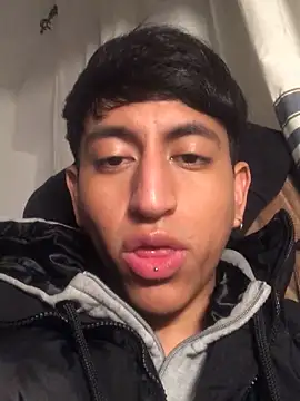 Snapshot of modelo180 chatting on March 14, 1:48 am modelo180 online show from March 14, 1:48 am