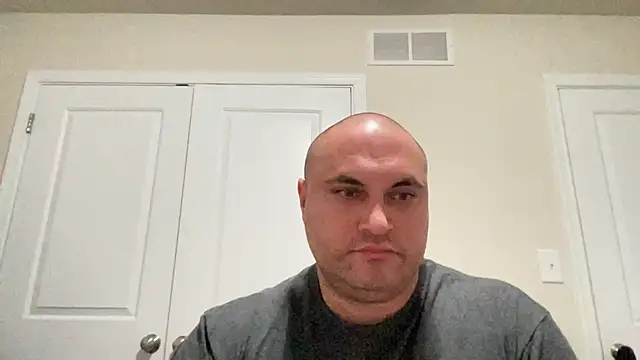 SluggishChase99 online show from December 3, 3:40 am