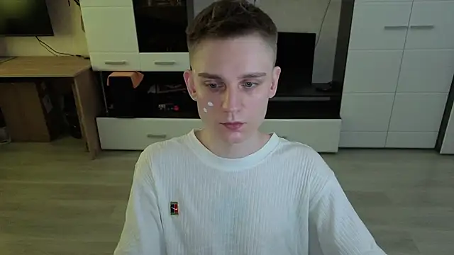 angryzan online show from April 14, 7:52 am