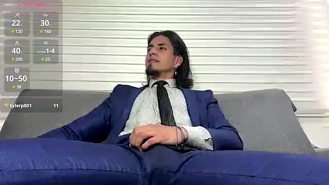 Snapshot of Tom_blunt96 chatting on December 30, 2:19 pm Tom blunt96 online show from December 30, 2:19 pm