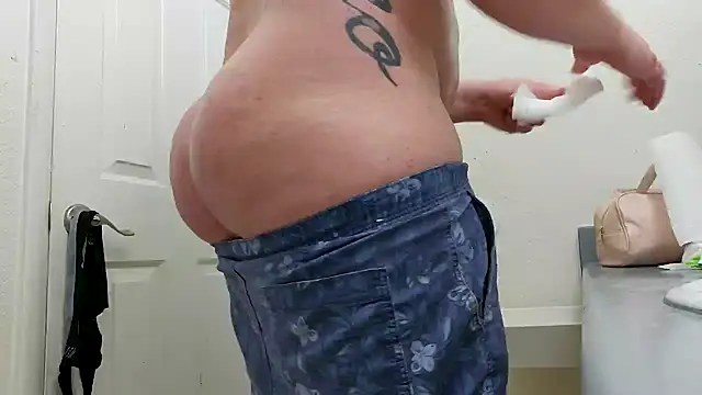 Snapshot of Fuckmyassg00d chatting on September 20, 10:26 am Fuckmyassg00d online show from September 20, 10:26 am