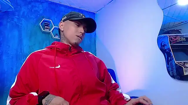 Liam lee online show from December 7, 12:24 pm