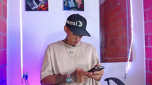 Liam lee online show from March 24, 11:41 pm