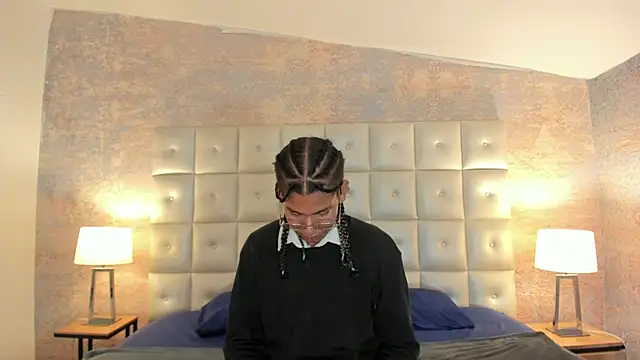 Maxim-Walker online show from January 18, 3:08 am