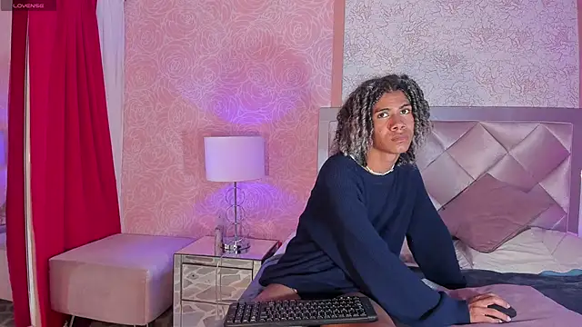 Maxim-Walker online show from January 6, 3:09 am