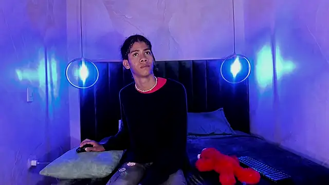 Maxim-Walker online show from January 7, 3:05 am