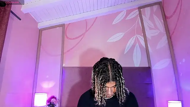 Maxim-Walker online show from March 3, 3:28 am