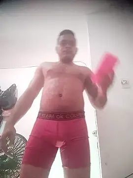 SaucyAffair0 online show from April 12, 1:34 pm