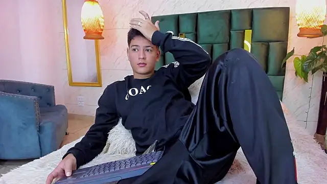 Levy Steve online show from September 21, 4:01 am