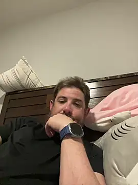 caliguy37 online show from February 7, 2:40 am