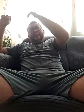 Javier bear online show from April 12, 9:33 am