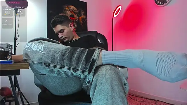 Nicolas Fellener online show from November 3, 6:17 am