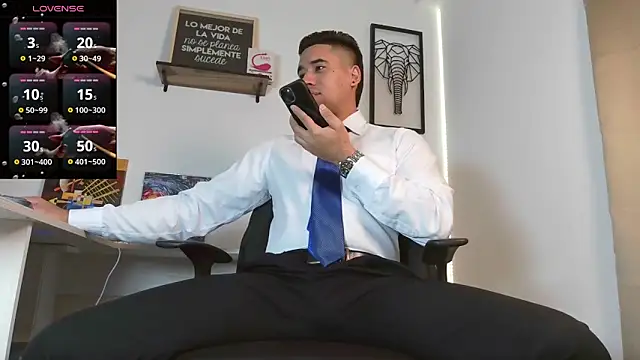 Thonydupont online show from March 5, 7:50 pm