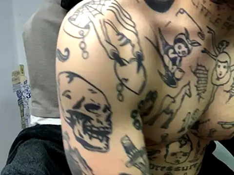 layneinchains online show from October 17, 8:40 am