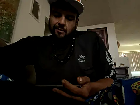Snapshot of MrDickUdown24_7 chatting on October 9, 5:07 pm MrDickUdown24 7 online show from October 9, 5:07 pm