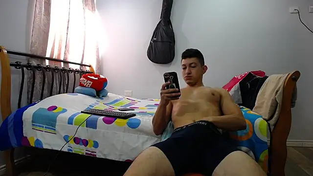 Snapshot of Iam_yourbabyprincess_XD chatting on January 7, 3:11 pm Iam yourbabyprincess XD online show from January 7, 3:11 pm