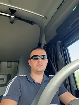 freenki41 online show from November 7, 9:12 am