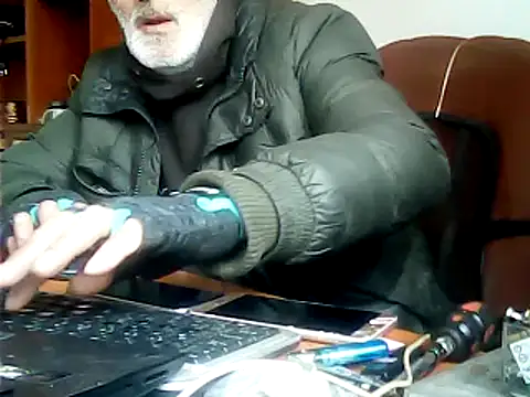 Snapshot of zormen355 chatting on January 13, 8:26 am zormen355 online show from January 13, 8:26 am
