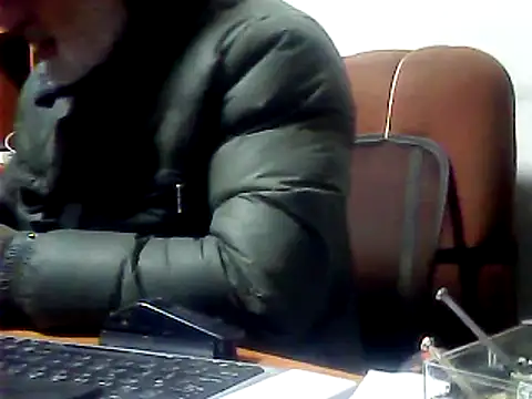 Snapshot of zormen355 chatting on February 7, 3:52 pm zormen355 online show from February 7, 3:52 pm